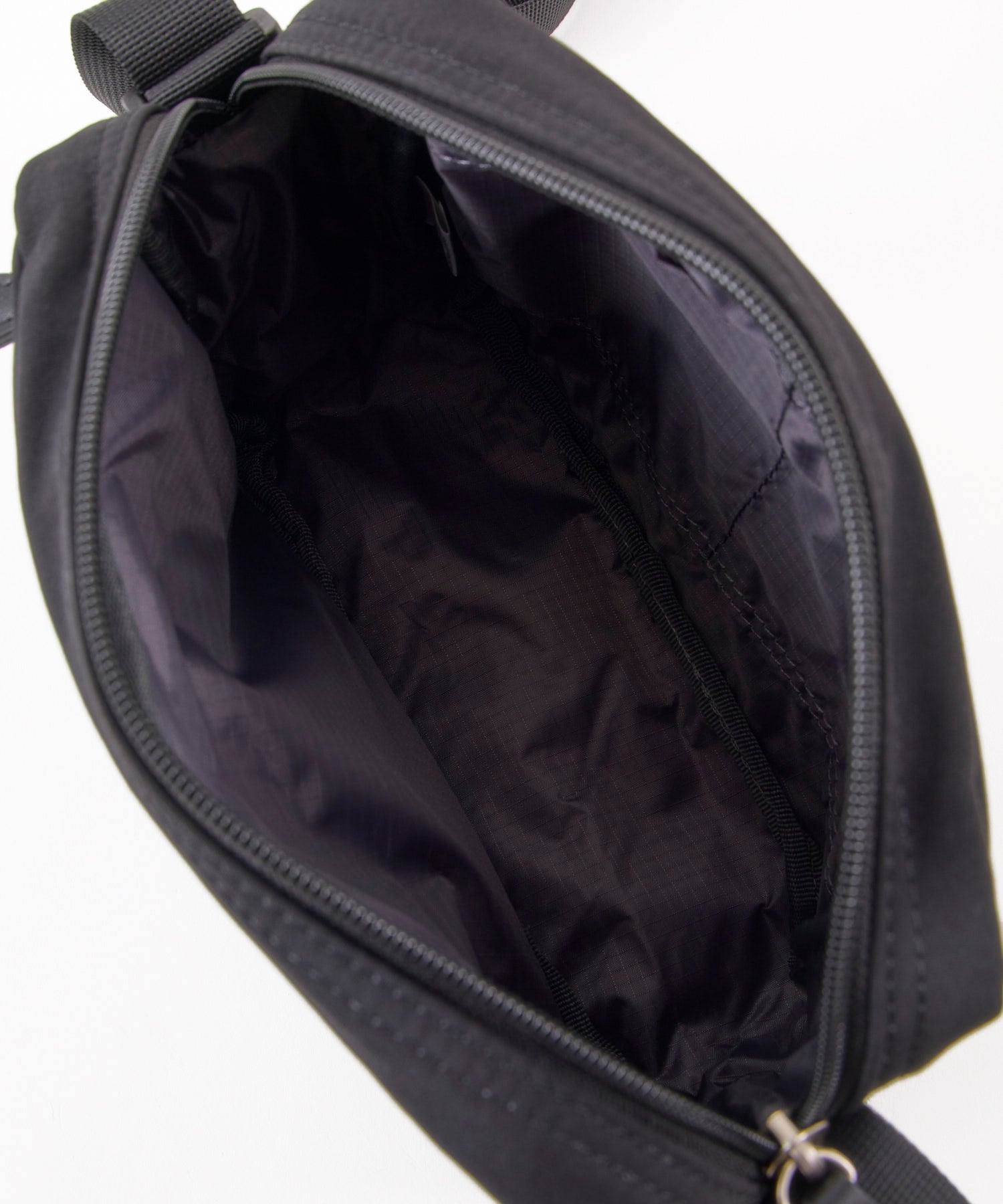 GTM0542 ボーイッシュ ミニショルダーバッグ　anello GRANDE お出かけバッグ　ユニセックス　ブラック
