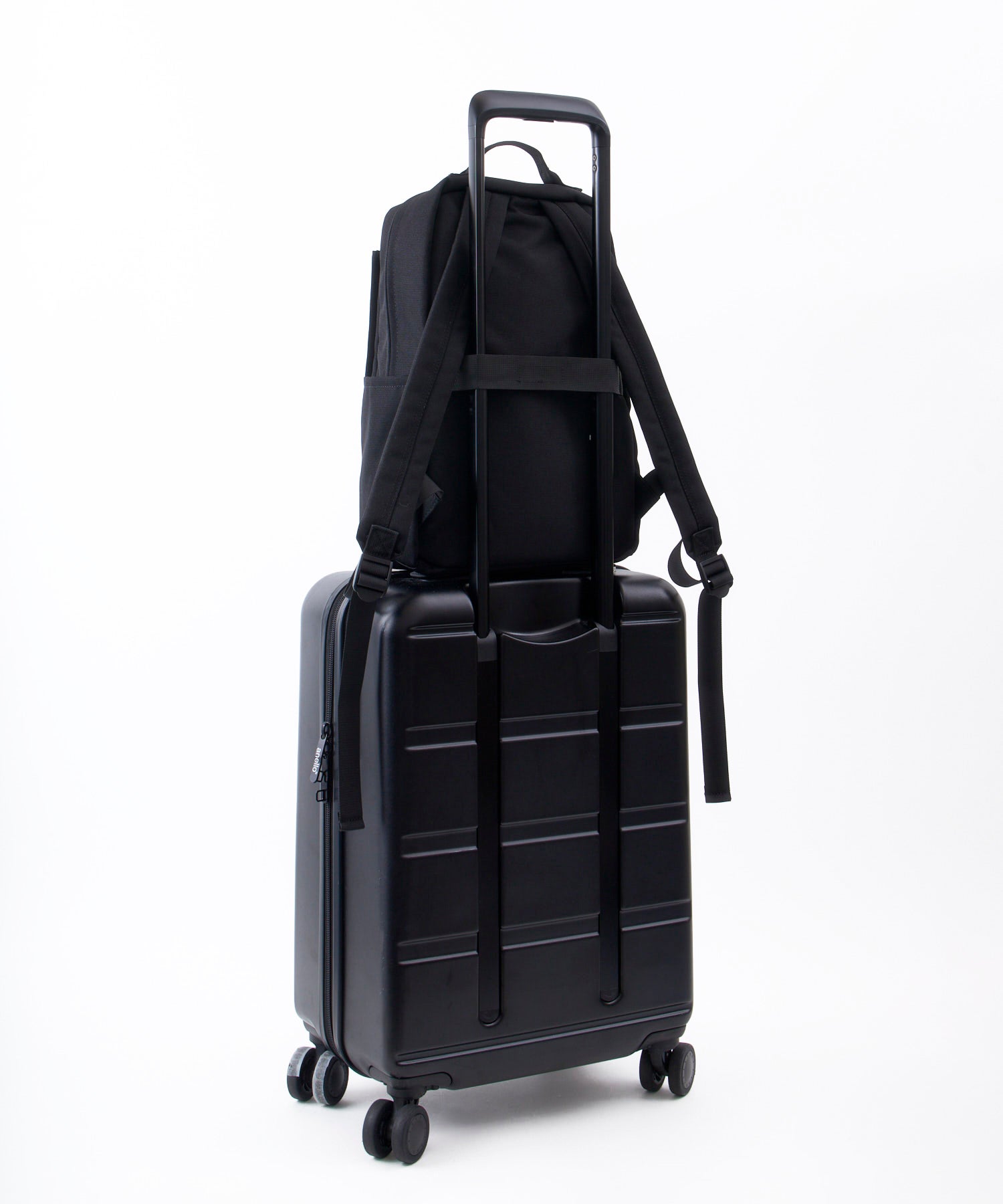 anelloGRANDE アネログランデ リュック 多収納 バックルデザイン A4 撥水 キャリーオンテープ 10L 10ポケット ロモ GHH3644 